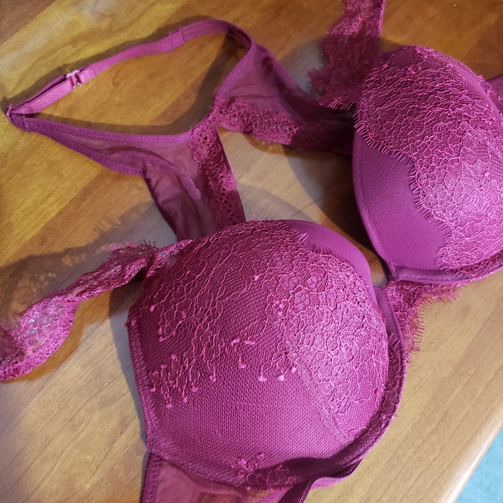 Victoria Secret Highneck Bra